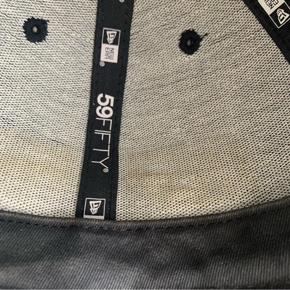 Authentic Supreme Leather Hat - Picture 8 of 8